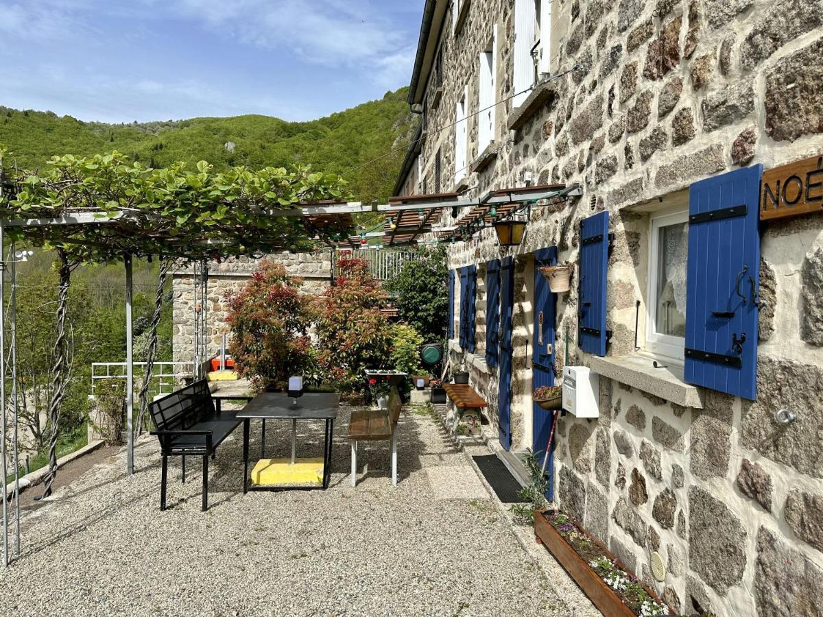 Gite De Noe Au Ray-Pic Pereyres Exterior foto