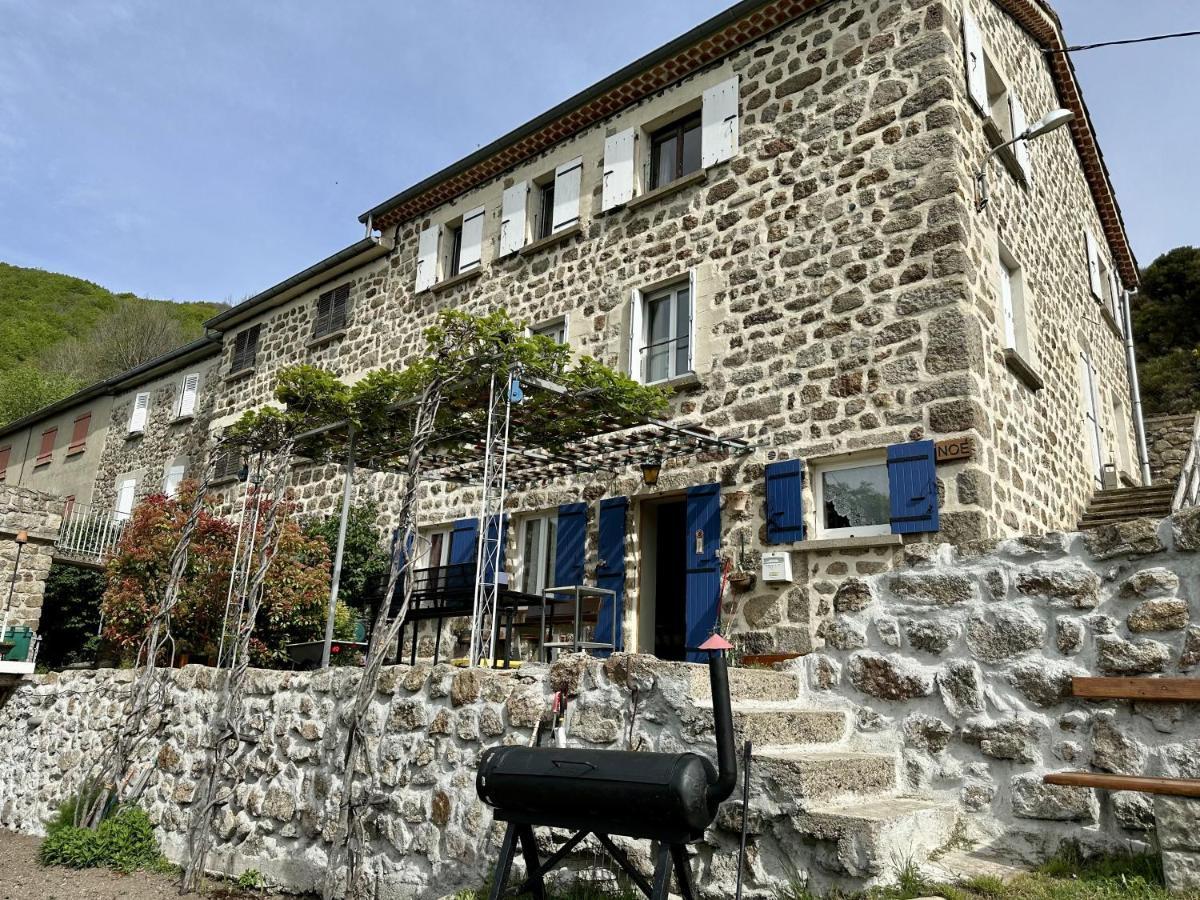 Gite De Noe Au Ray-Pic Pereyres Exterior foto