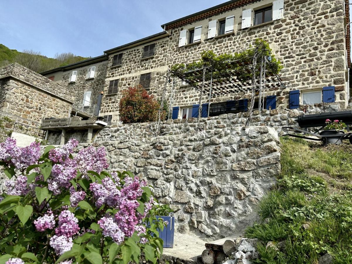 Gite De Noe Au Ray-Pic Pereyres Exterior foto
